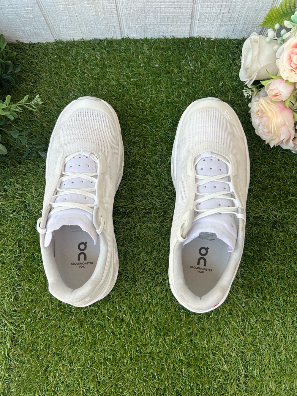 On Running Cloudmonster Void women Sneakers —White | White Sz 7 gently used
$170 - Picture 13 of 16